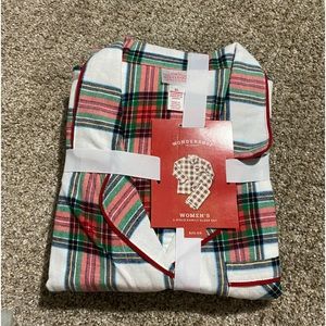 NWT Womens 
PJ Set 
Extra Large